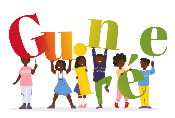 Enfants qui portent les lettres de la Guinée