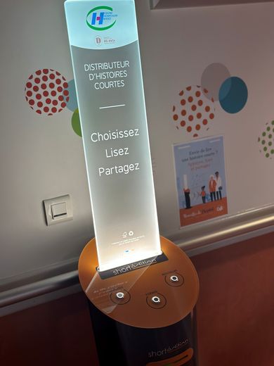 Image de Rodez. Un distributeur d’histoires courtes au service pédiatrie de l’hôpital
